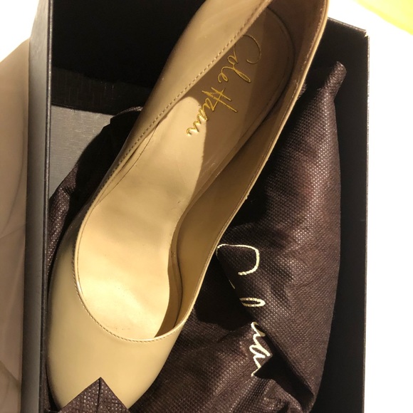 Pumps - Picture 5 of 5